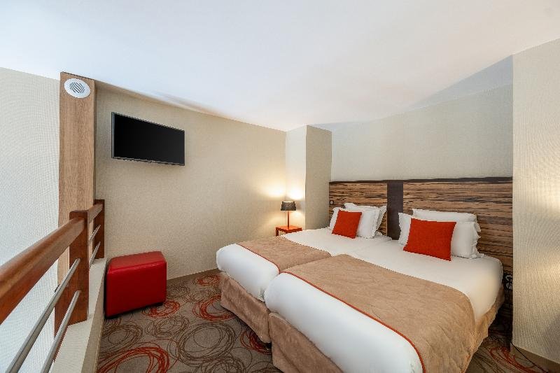 Фото Adagio Lyon Patio Confluence