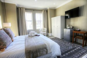 Гостиница 23 On Glen Guest House