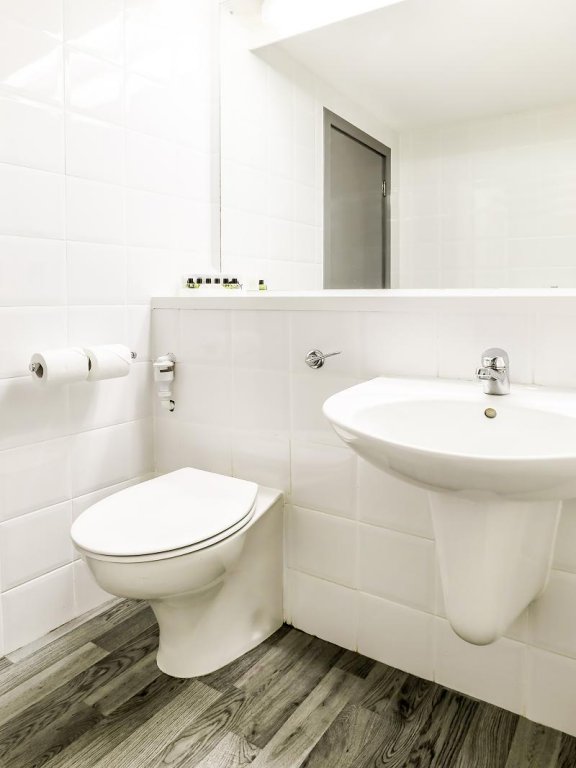 Фото Oyo Flagship Brentwood