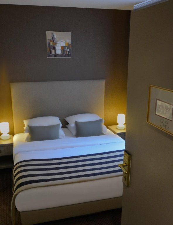 Фото Hôtel Lepic 29