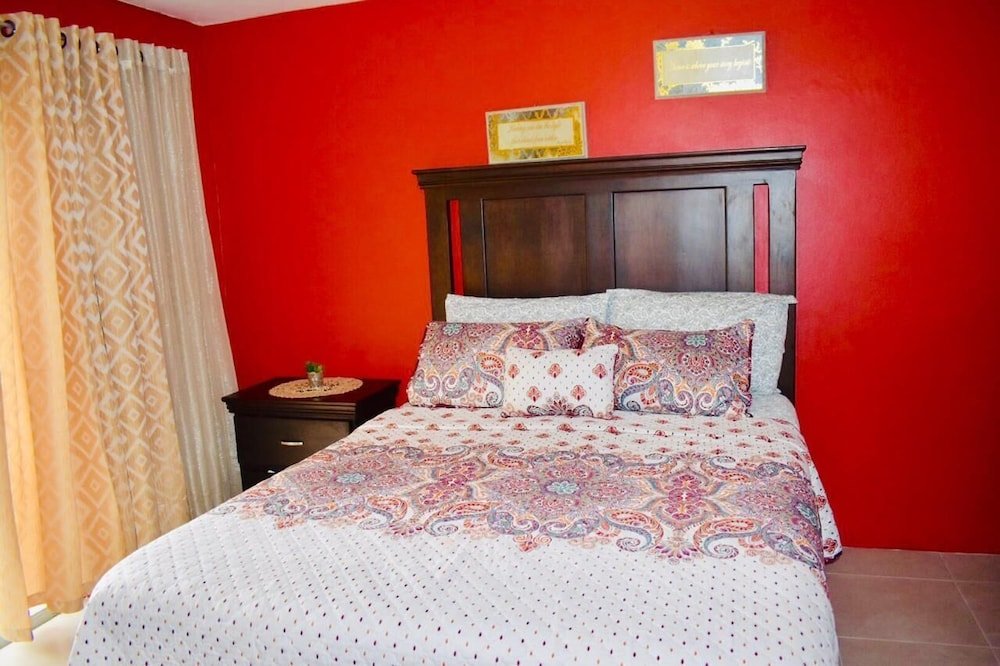 Фото New Kingston Guest Apartment IV