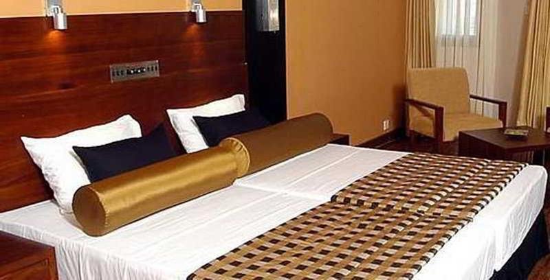 Фото Tangerine Beach Hotel