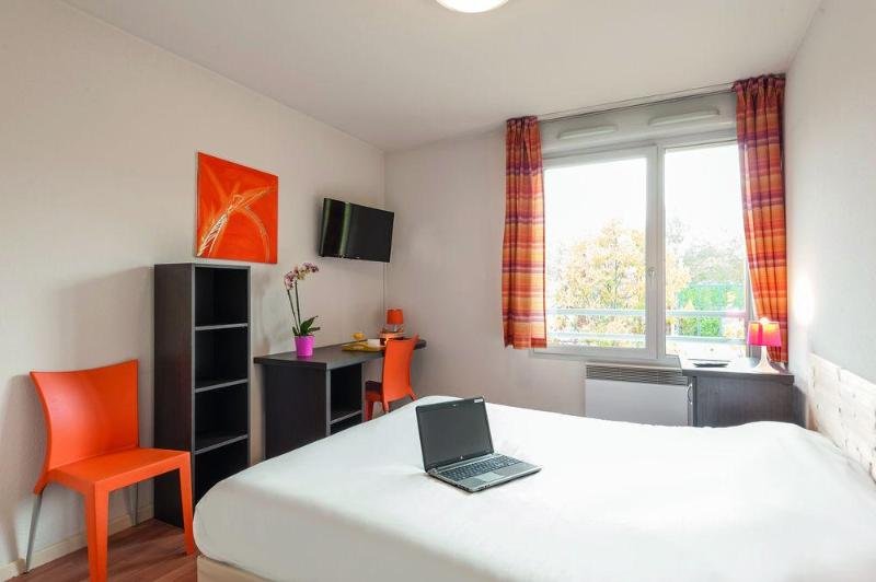 Фото Appart'City Bourg EN Bresse