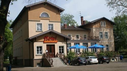 Гостиница Dworek Brodowo Restauracja Hotel Przyjecia в Великопольском воеводстве