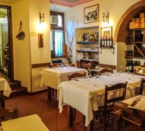 Trattoria da Badò (Вольтерра, Borgo San Giusto, 9), ресторан в Вольтерре