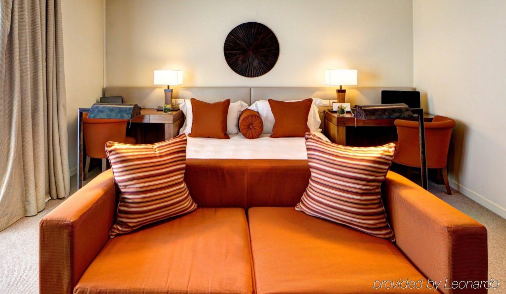 Фото Milan Suite Hotel