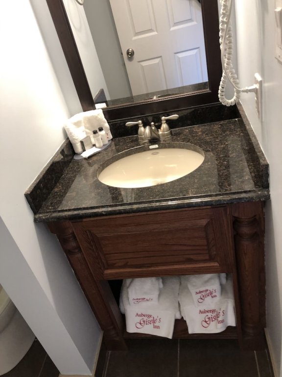 Фото Auberge Gisele's Inn