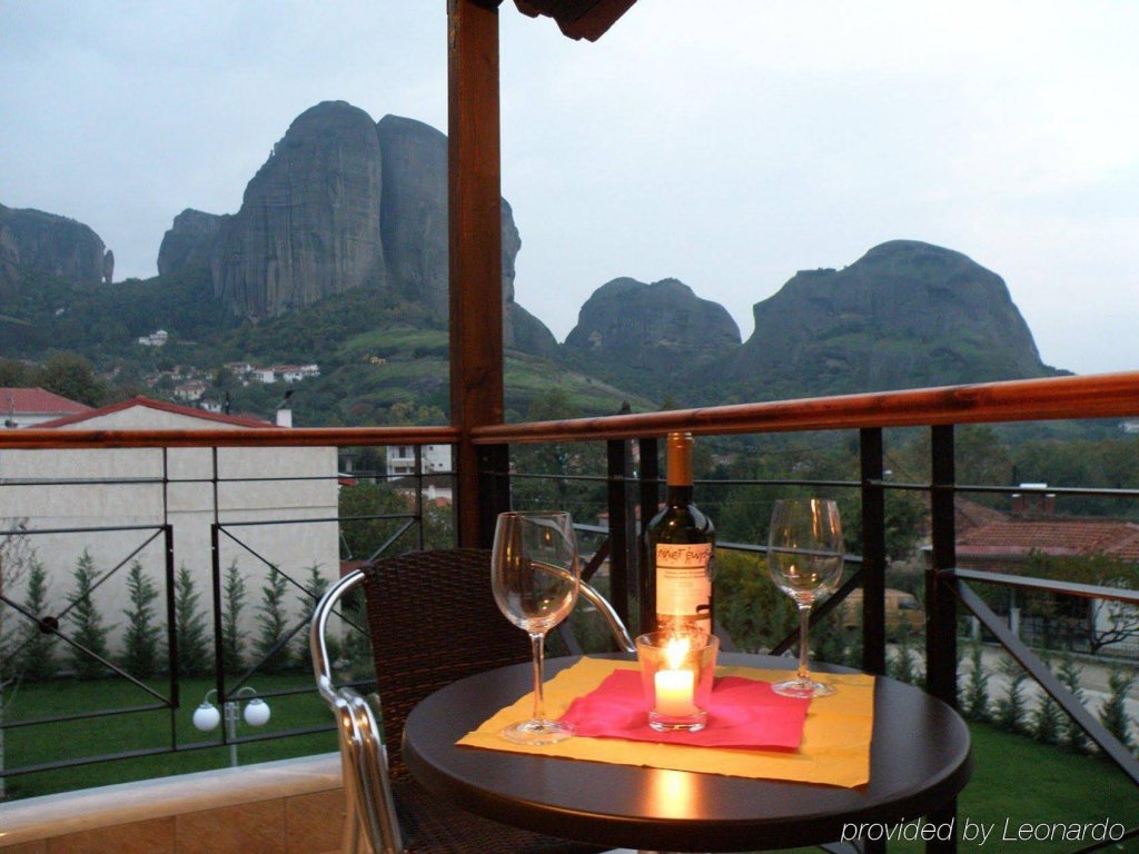 Фото Meteoritis Hotel