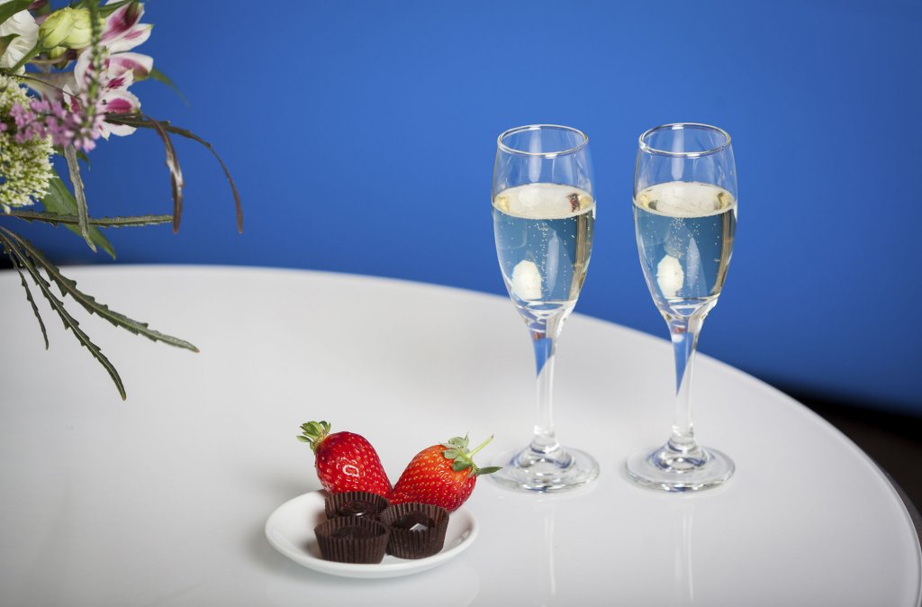 Фото Play Seaport Suite Hotel Tel Aviv