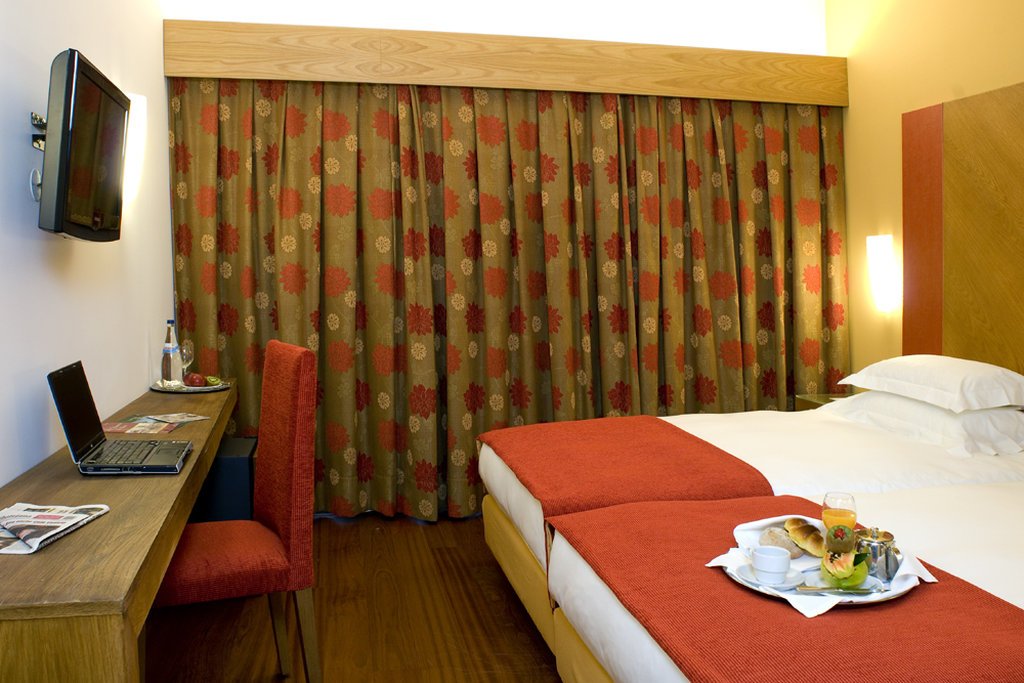 Фото Lezíria Parque Hotel