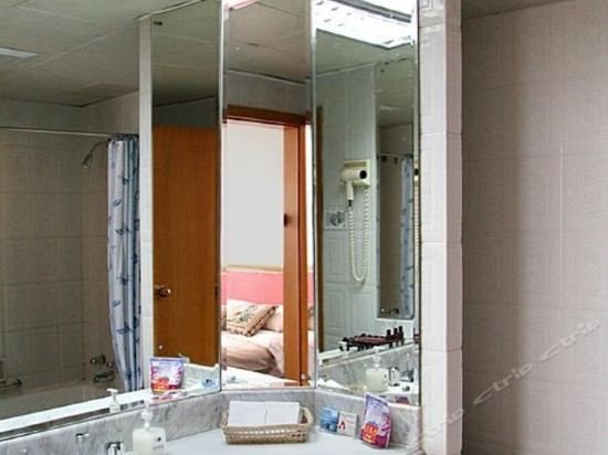 Фото Wuxi Lakeview Park Resort