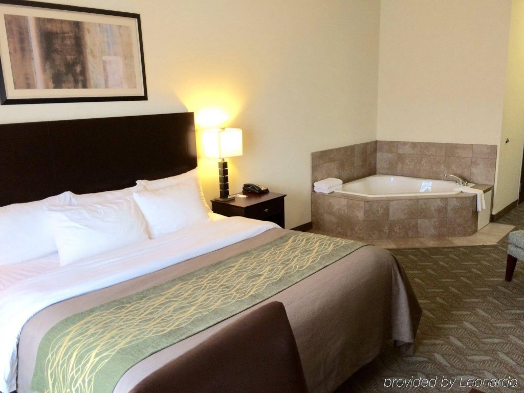 Фото Comfort Inn & Suites Porter near Indiana Dunes