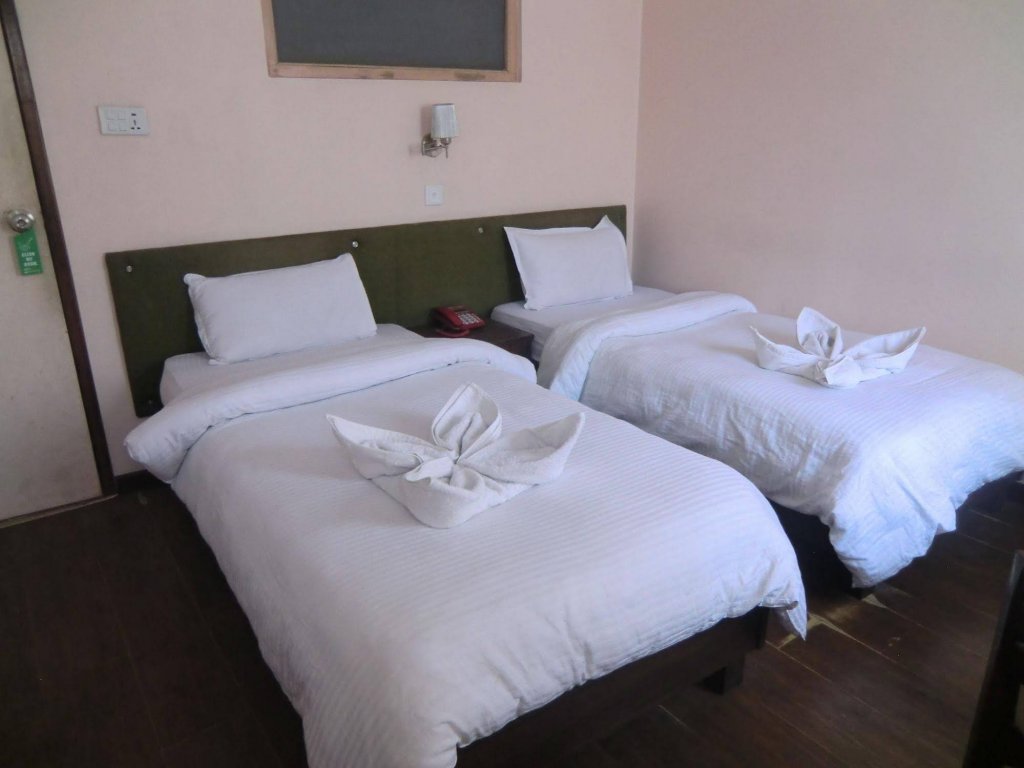 Фото Backyard Hotel