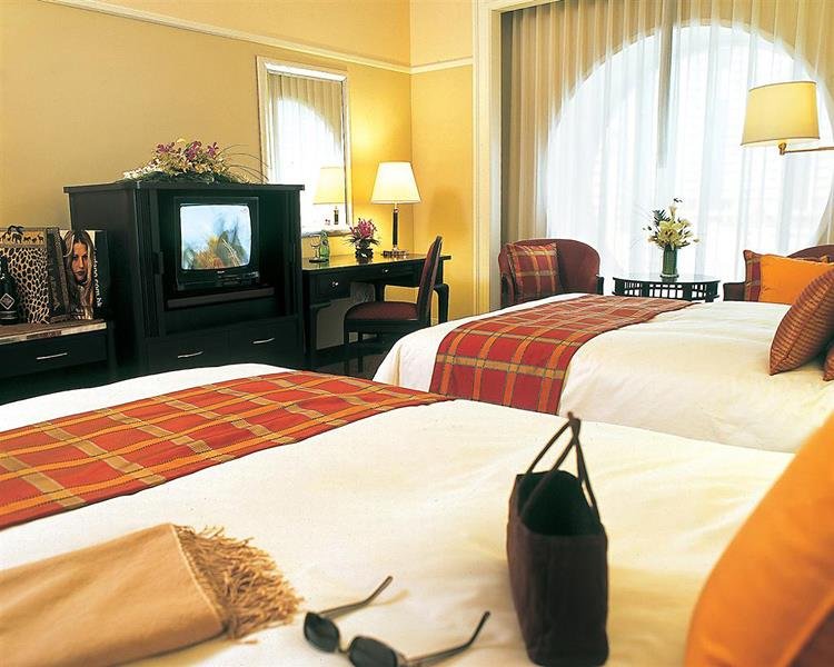 Фото Holiday Inn Bangkok Silom