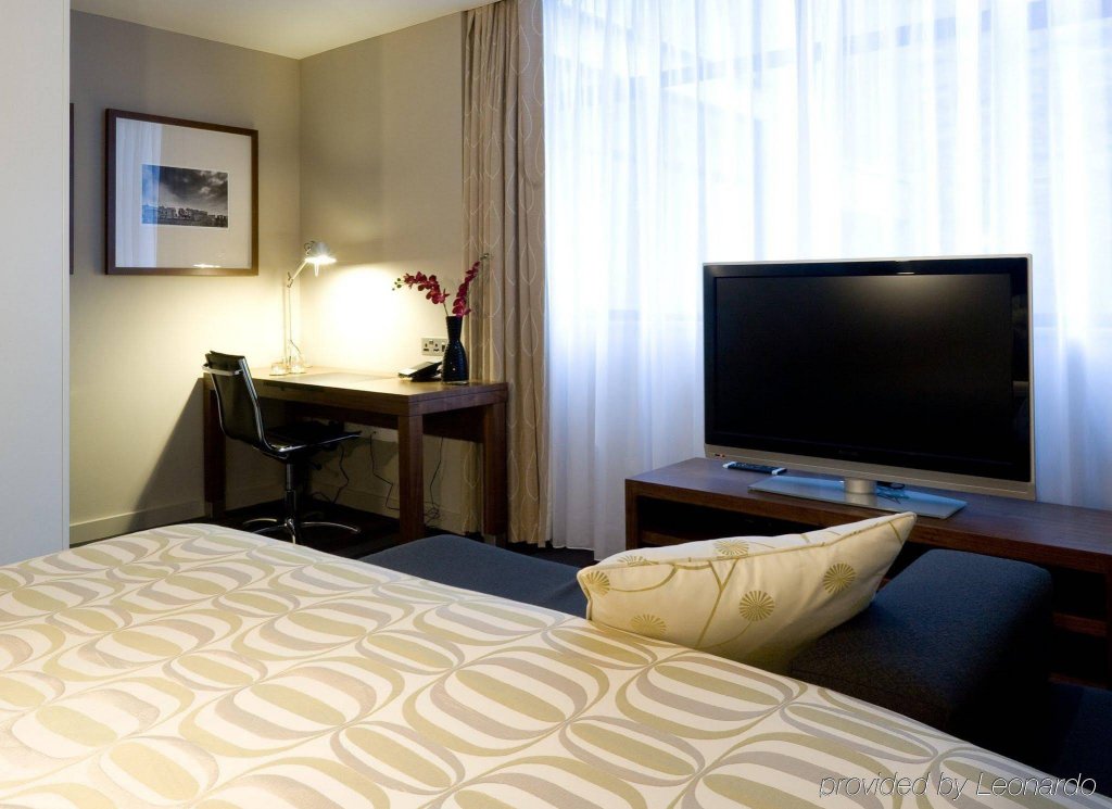 Фото Apex City of London Hotel