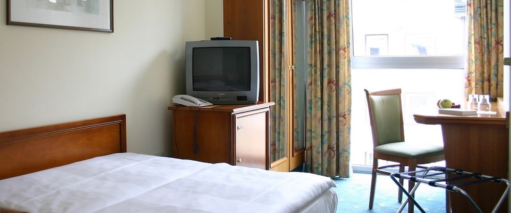 Фото Hotel Aurbacher Hof GmbH