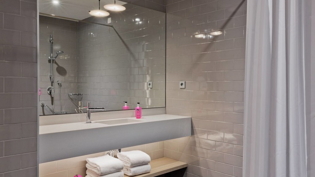 Фото Moxy Tbilisi by Marriott