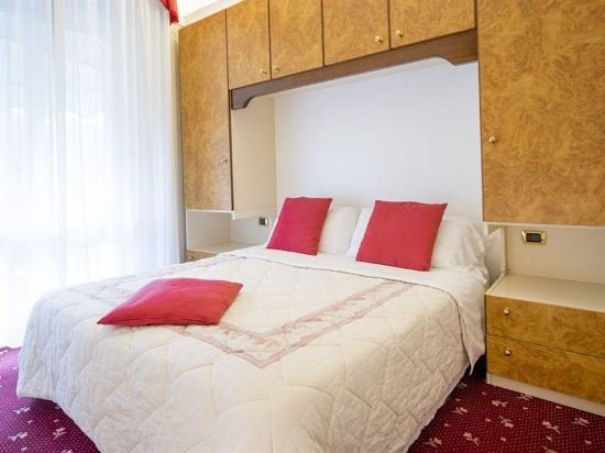 Фото Hotel Royal Plaza