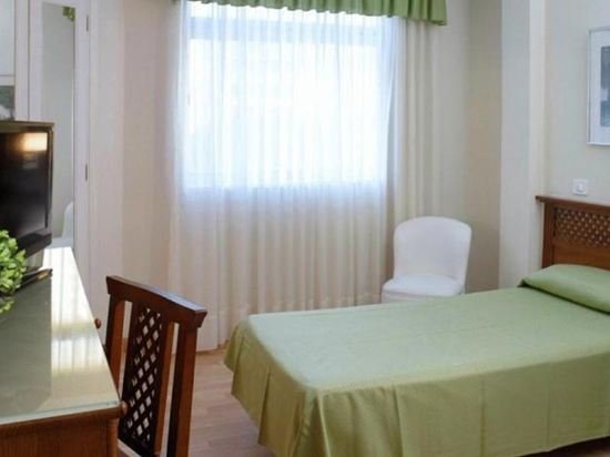 Фото Hotel Adonis Pelinor