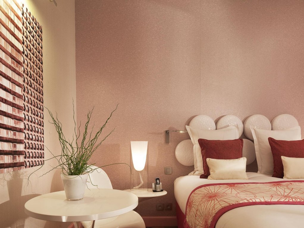 Фото Hôtel Le Petit Paris