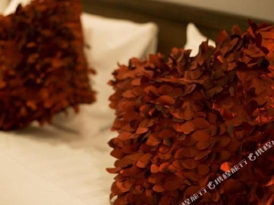 Фото The Sovereign