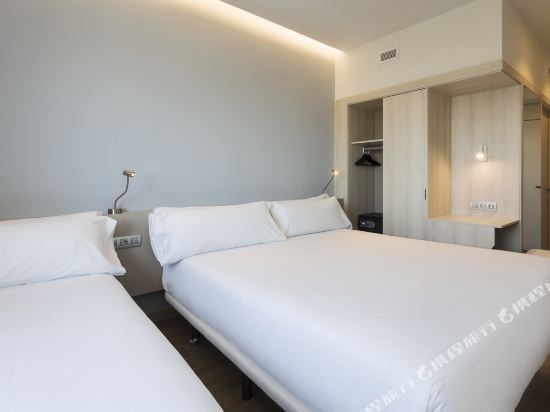 Фото B&b Hotel Viladecans