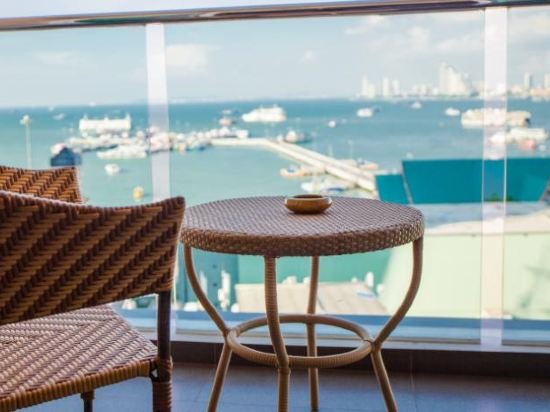 Фото Balihai Bay