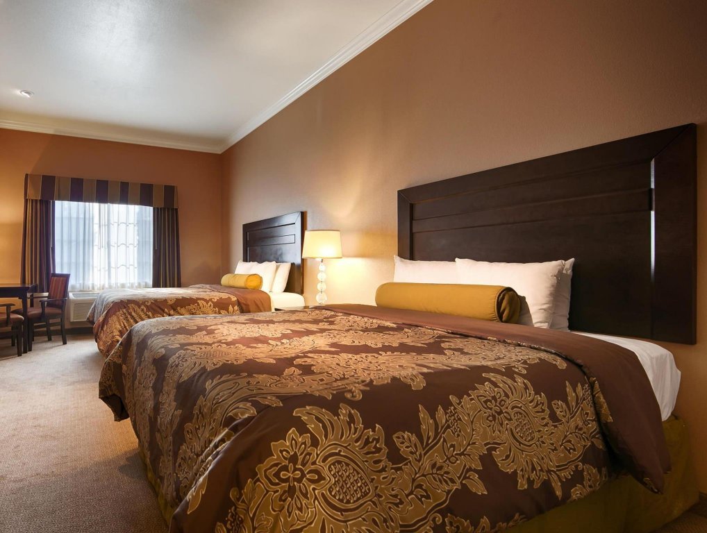 Фото Best Western Plus Route 66 Glendora Inn