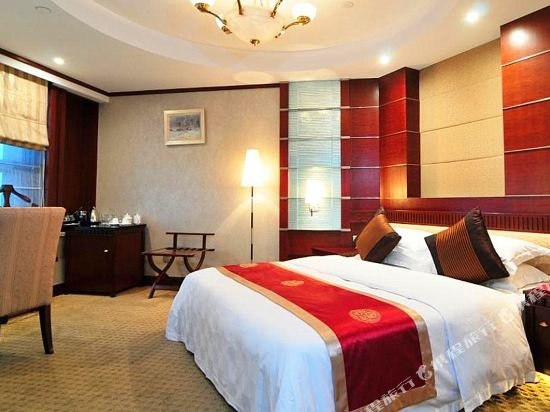 Фото Luxemon Hotel Shanghai Pudong