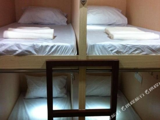 Фото H2 Backpackers