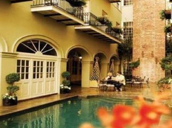 Фото Bienville House