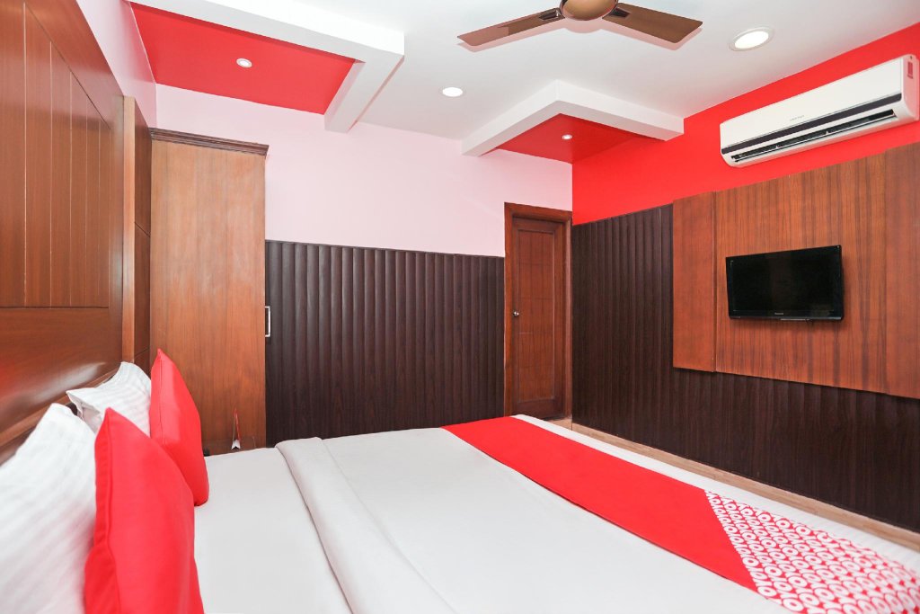 Фото Oyo 11061 Hotel Awesome