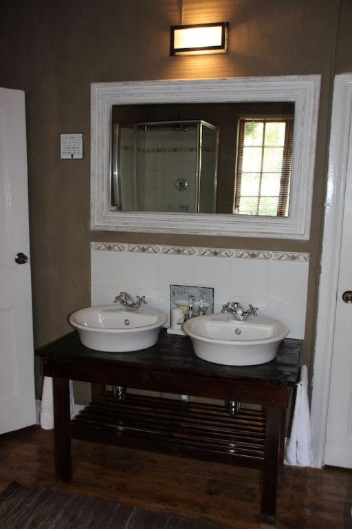 Фото La Montagne Bed & Breakfast