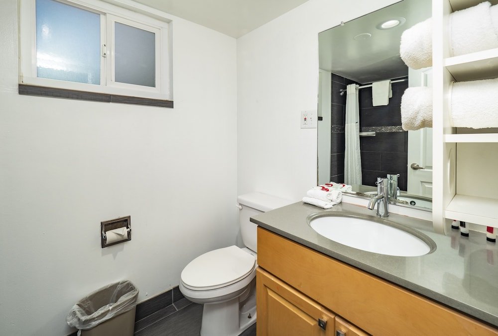 Фото Travelodge by Wyndham Sacramento Convention Center