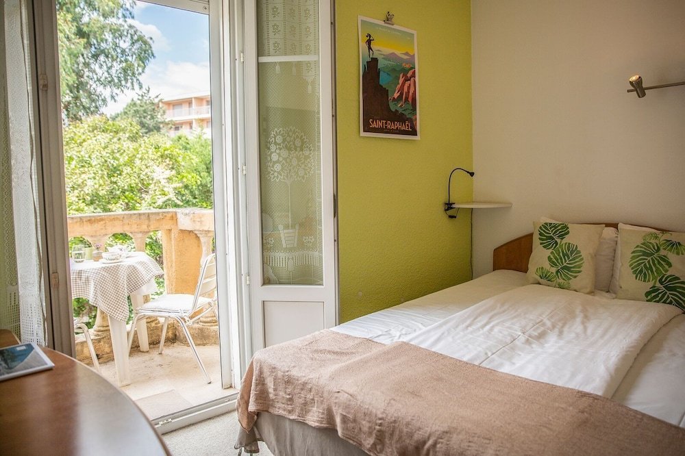 Фото Hôtel Du Soleil