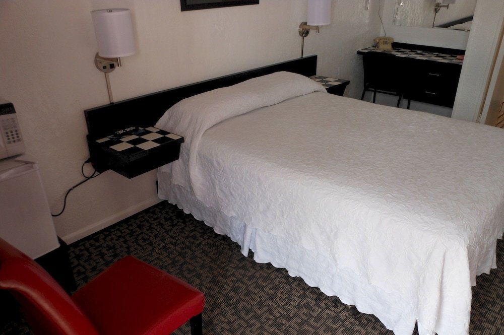 Фото Rocket Motel