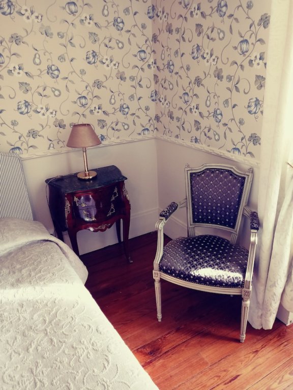 Фото Hôtel La Villa Fleurie