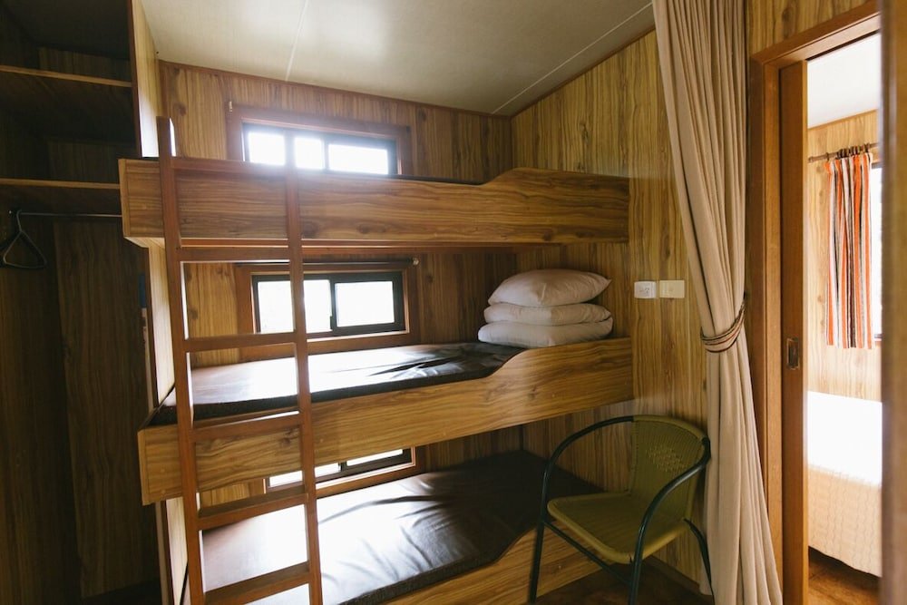 Фото Wonboyn Cabins & Caravan Park