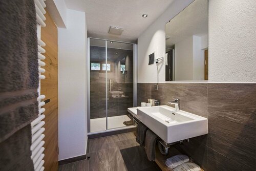 Внешний вид отеля Hotel Chesa Valese в Церматте, фото 4