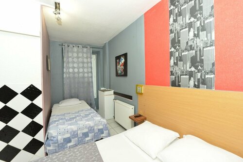 Гостиница Hotel de la Poste в Париже