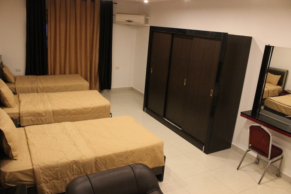 Фото Sara Crown Hotel