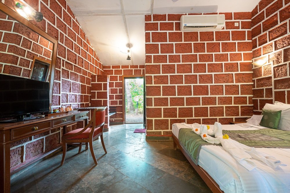 Фото Lotus Eco Beach Resort Murud