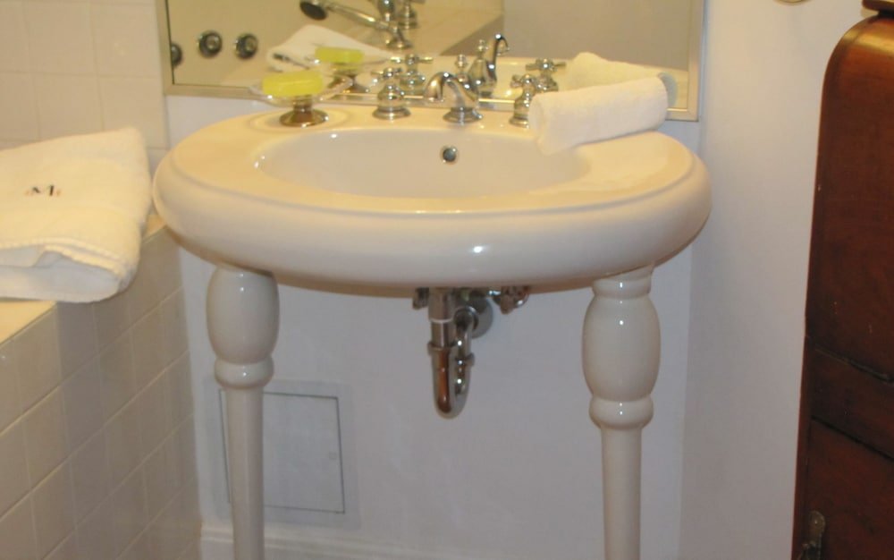 Фото Monroe House Executive Suites