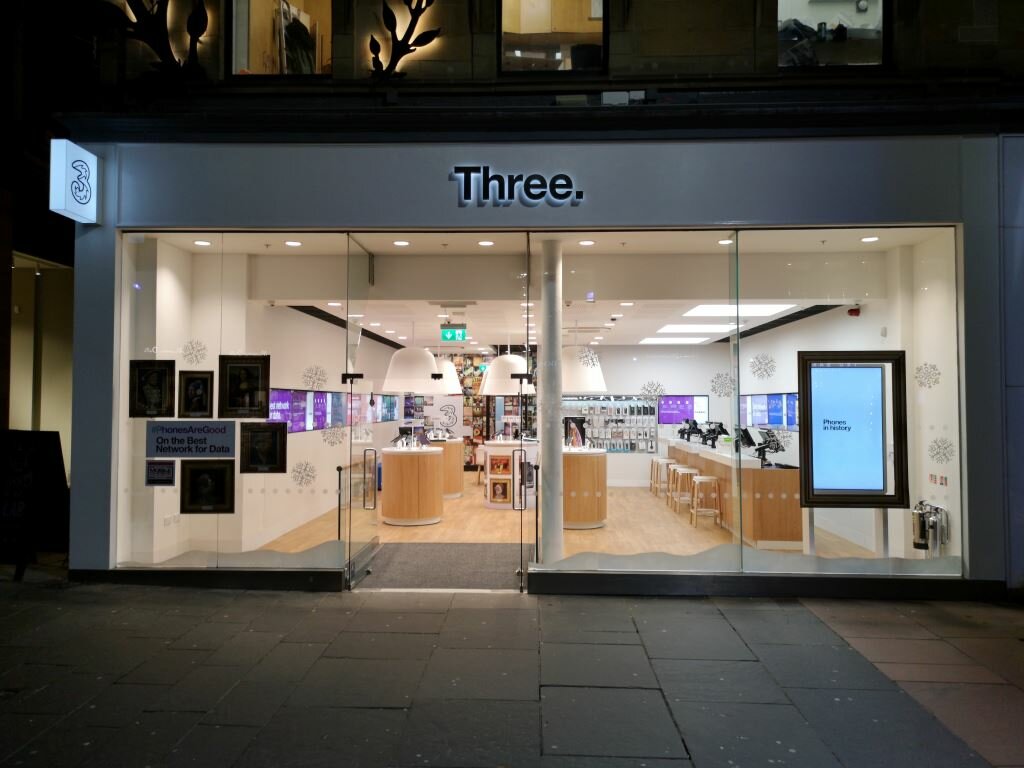 Mobile phone store Three, Glasgow, photo