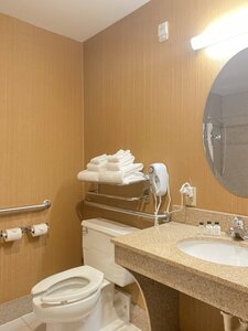 Гостиница The Plaza Grand Rapids Airport Hotel & Conference Center
