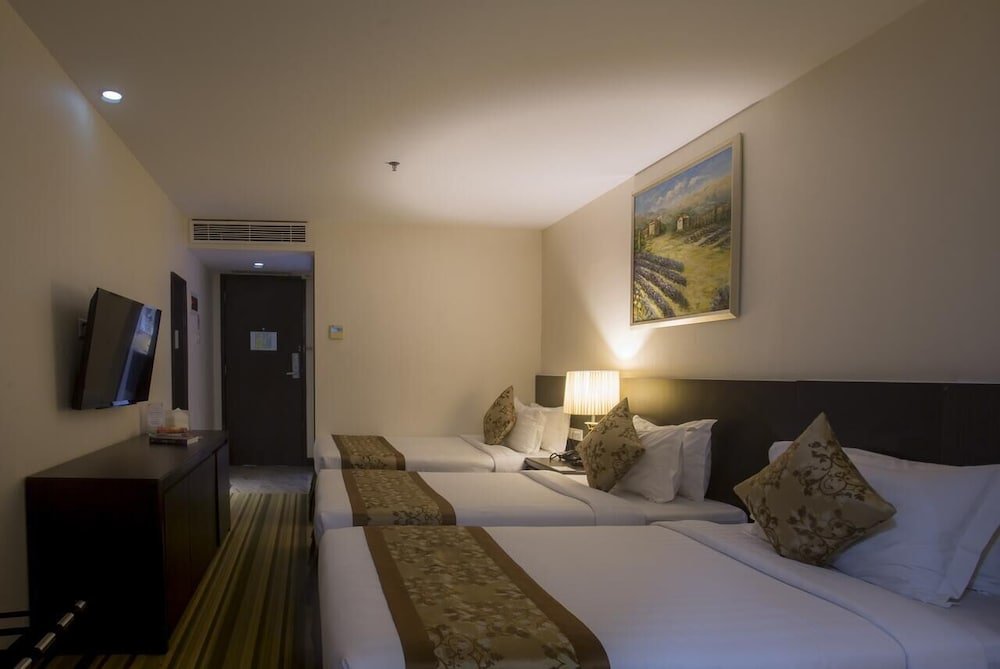 Фото Esperado Lake View Hotel