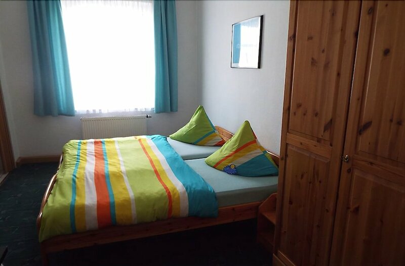 Гостиница Hotel zur Tanne в Цвиккау