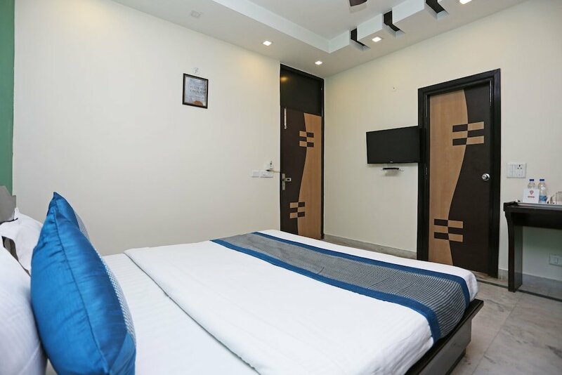 Гостиница Oyo 9720 Hotel Virat Residency в Дели