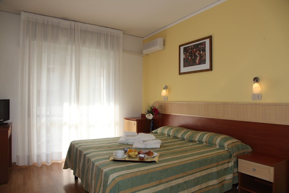 Фото Aparthotel Touring