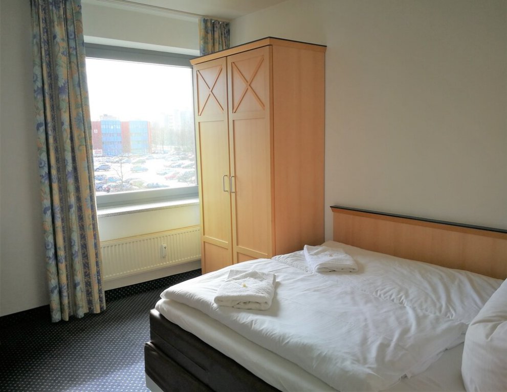 Фото Hotel NearBy